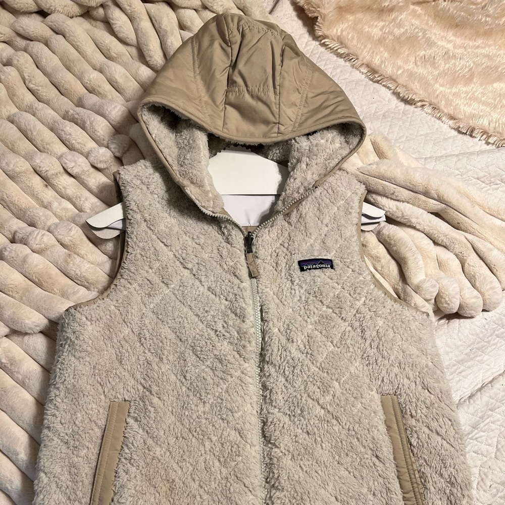Patagonia Vest - Tan Color - EUC